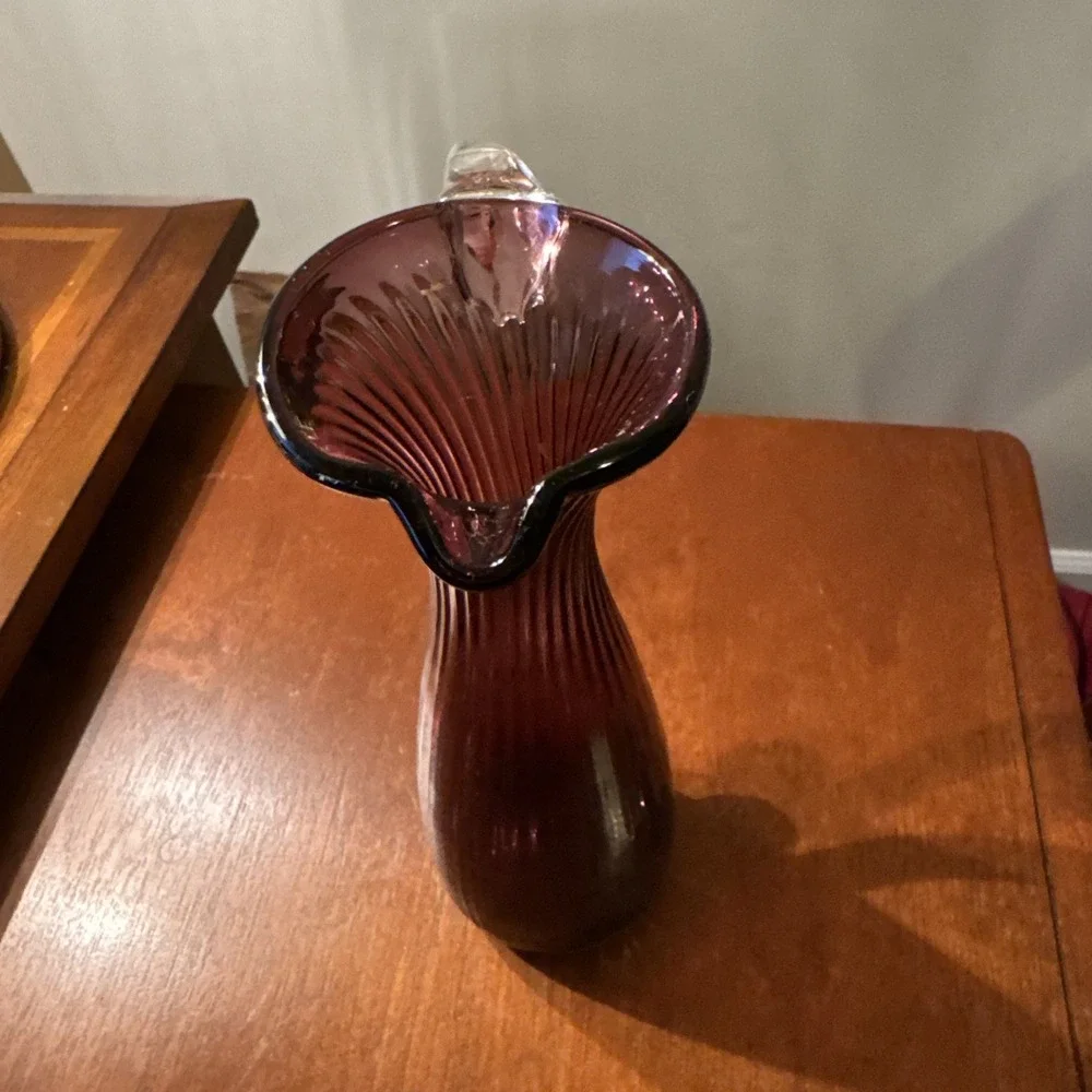 VTG Slender Cranberry Hand Blown Glass Pitcher With Clear Applied Handle 8‎ Inch